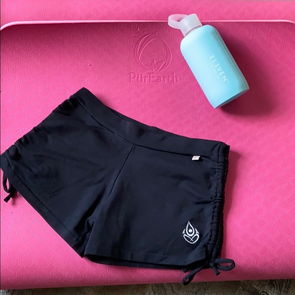 Shakti yoga shorts